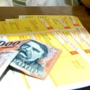 Sz�zezer forintos k�z�zemi tartoz�ssal is bukhatjuk a lak�st