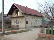 �gy kell p�nzt kivenni a h�zb�l 